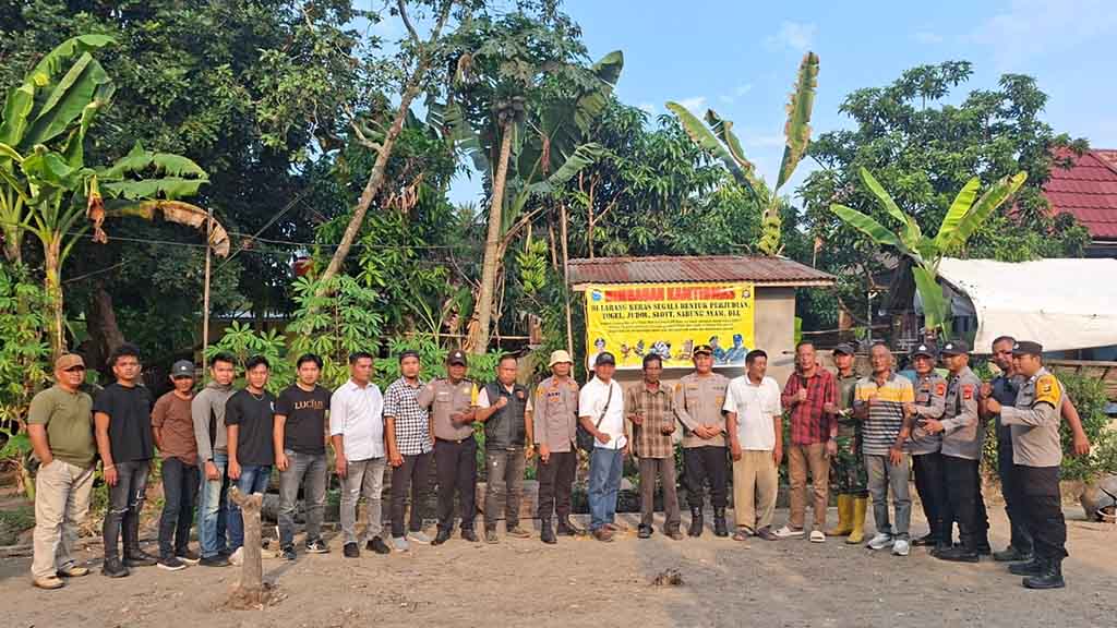 Kapolsek Tanjung Raja AKP Sondi Fraguna, S.H., M.Si didampingi Wakapolsek Tanjung Raja Iptu Adriansyah Mulyadi, S.H. beserta Kanit Reskrim, Kanit Sabhara, Kanit Binmas, Kanit Lantas, Kanit Intelkam, Kasium, Buser dan Kapolpos Sungai Pinang. Kegiatan ini juga turut dihadiri dan didukung penuh oleh Kepala Desa Kerinjing Taufik, tokoh masyarakat, serta warga setempat.